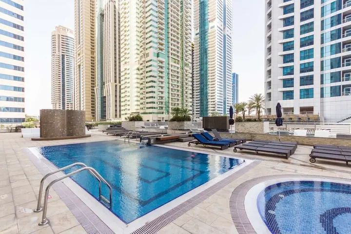 Дубай: Yanjoon Holiday Homes - Princess Tower