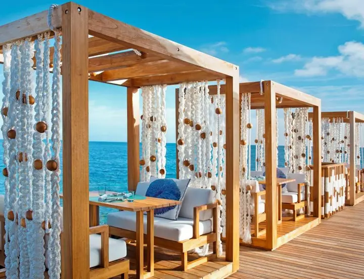 Остров Фесду: W Maldives