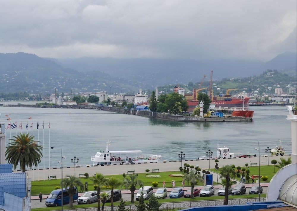 Батуми: Anadolu