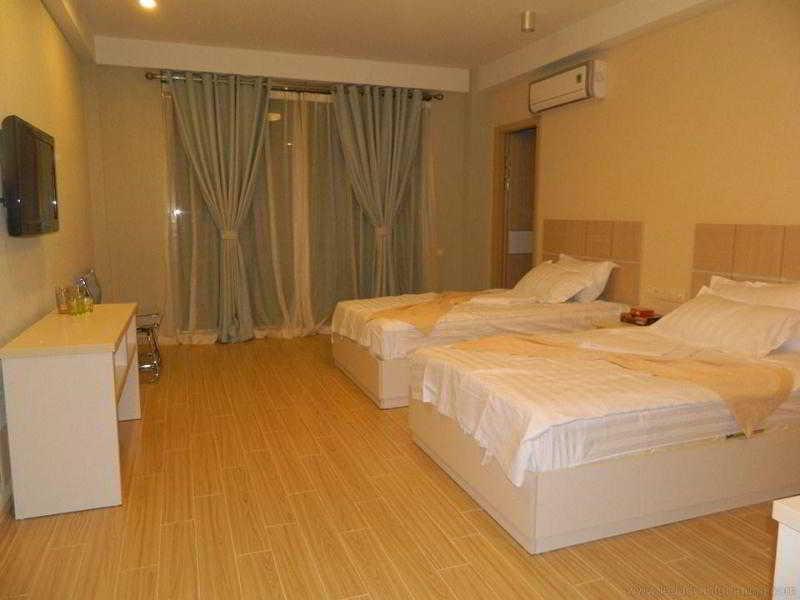 Батуми: Legacy Hotel
