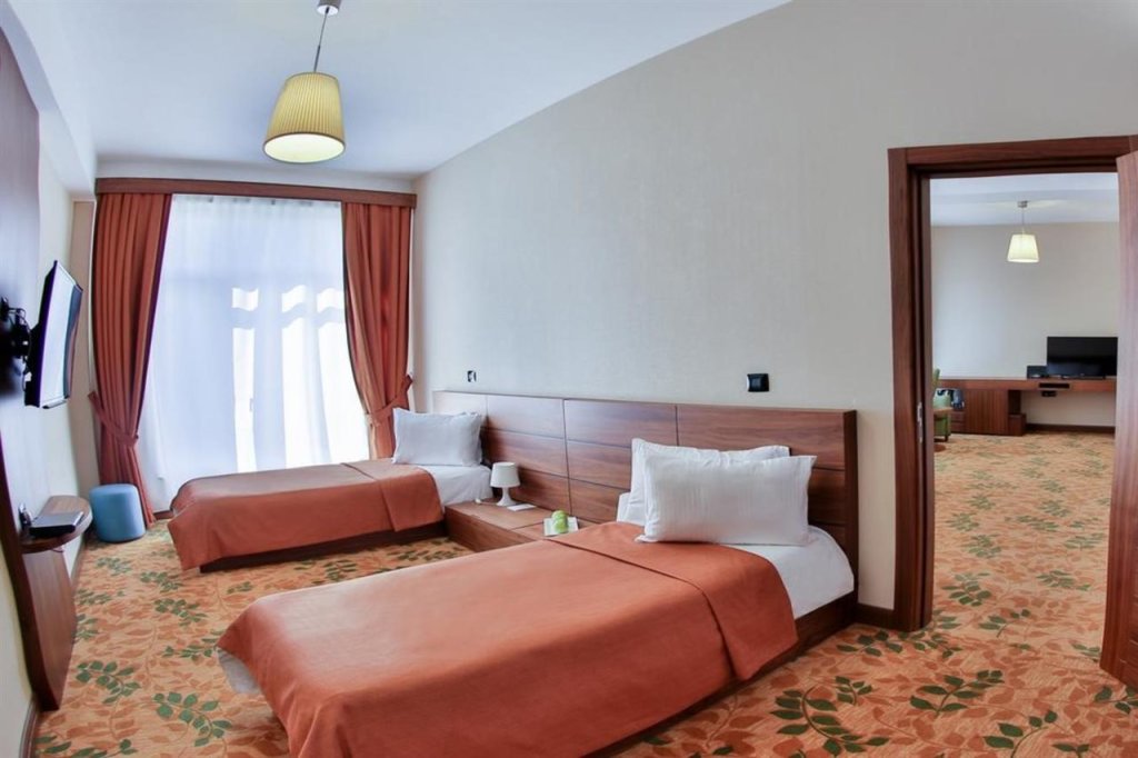 Гах: El Resort Hotel