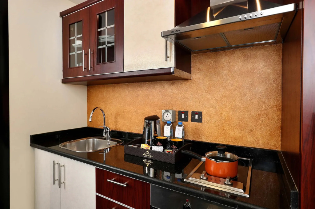 Шарджа: Royal Grand Suite Hotel
