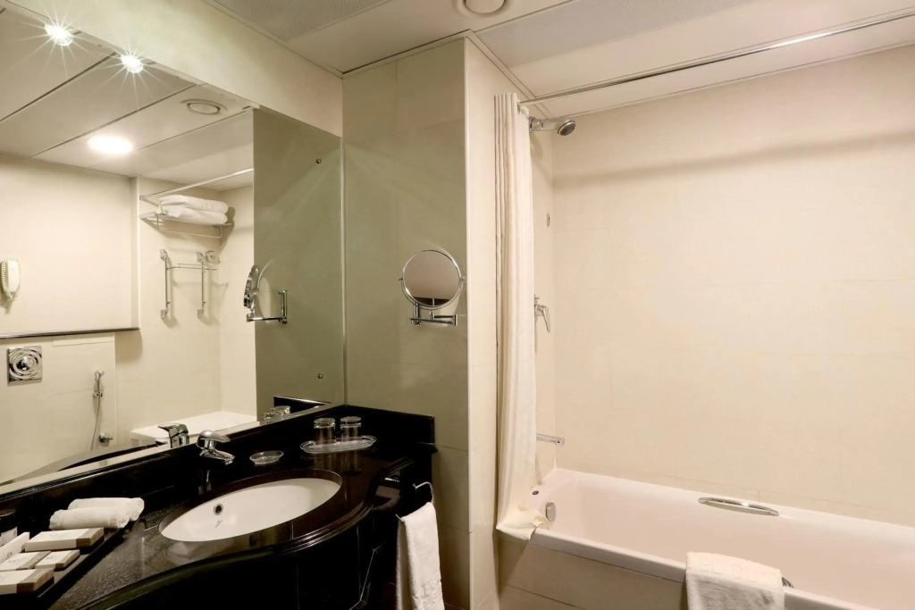 Шарджа: Royal Grand Suite Hotel