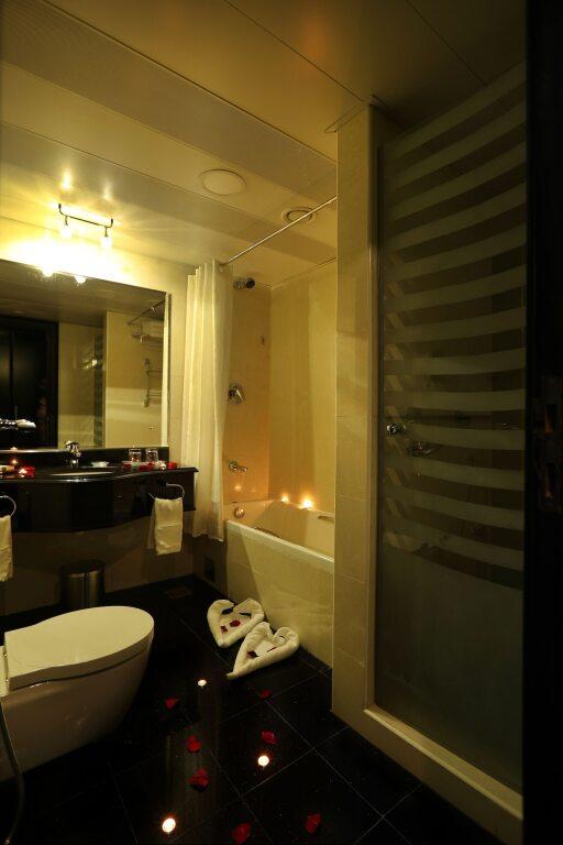 Шарджа: Royal Grand Suite Hotel