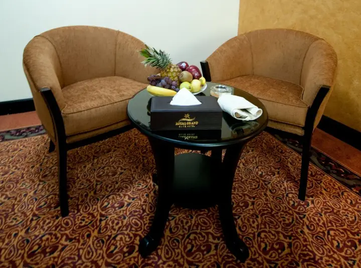 Royal Grand Suite Hotel — фото 2