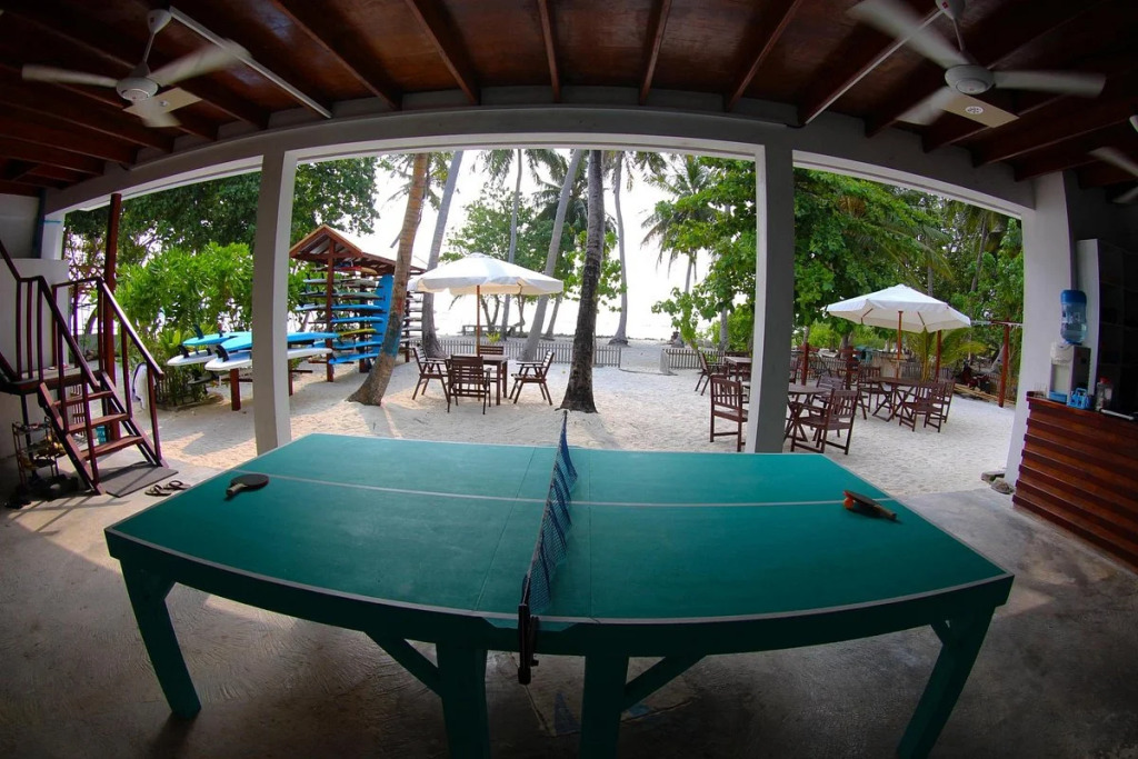 Тулусду: Cokes Surf Camp