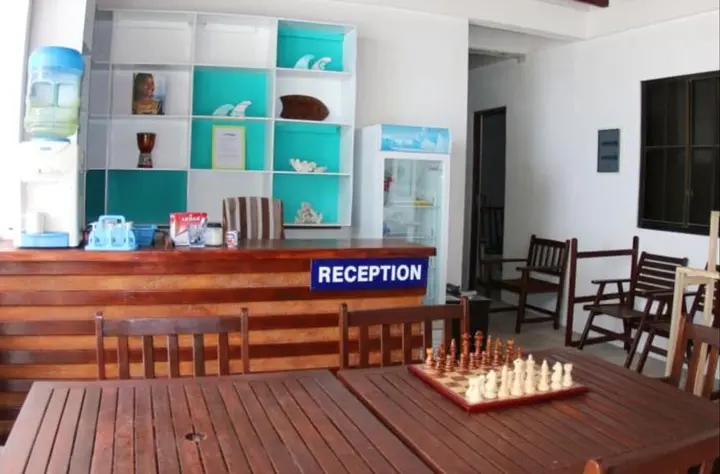Тулусду: Cokes Surf Camp