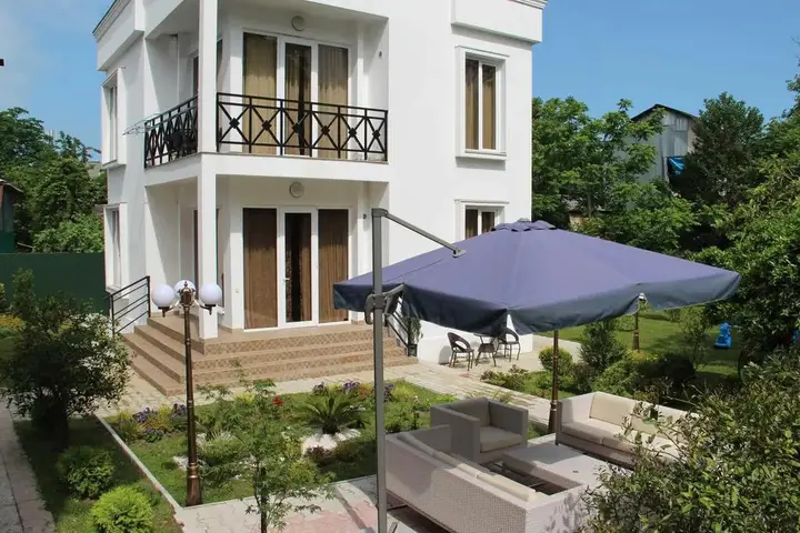 Батуми: Giorgi Guest House