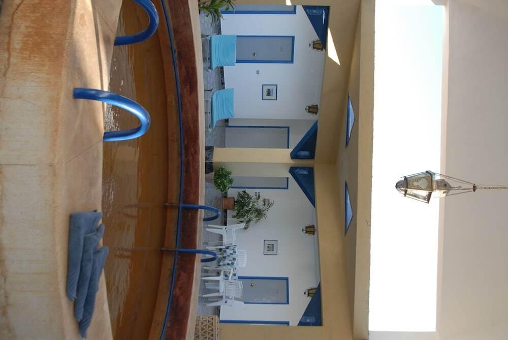 Аль-Бавити: International Hot Spring Hotel