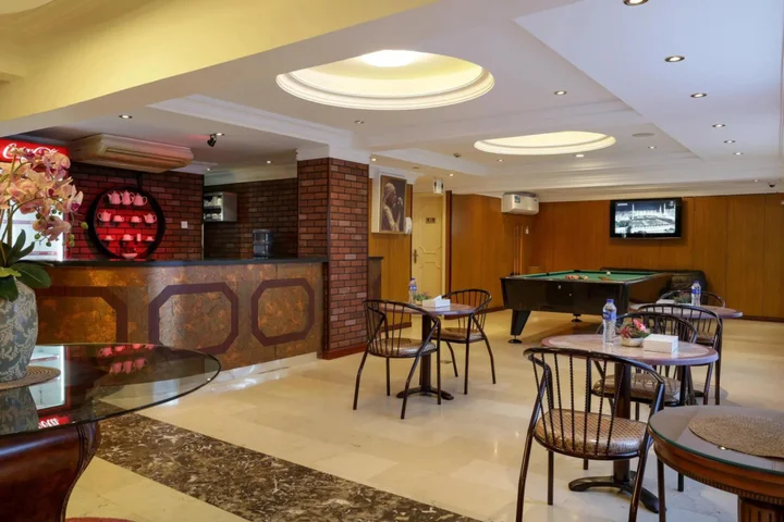 Дубай: Dallas Hotel