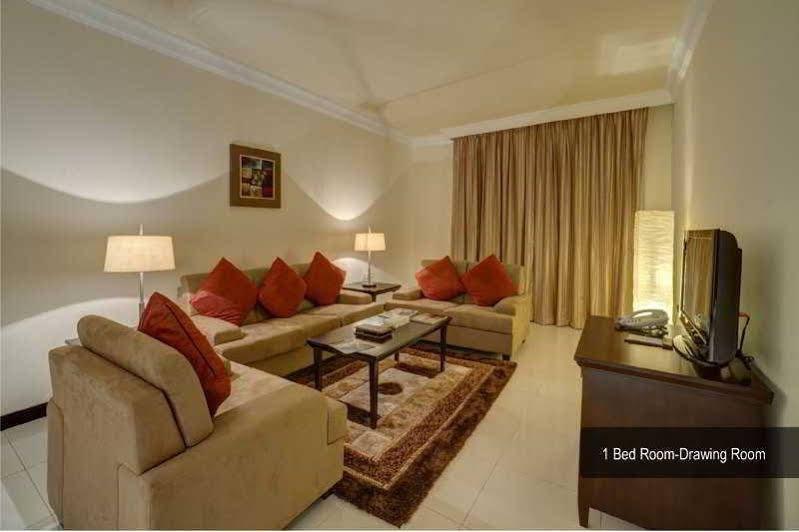 Дубай: Dream City Hotel Apartments