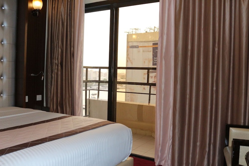 Дубай: Al Khaleej Hotel