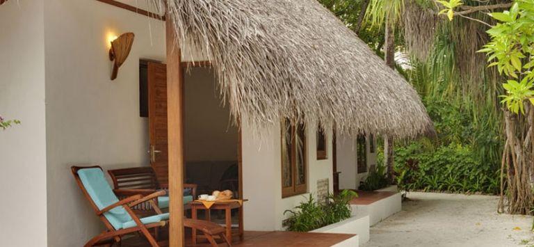 Атолл Алиф-Алиф: Madoogali Resort & Spa Maldives