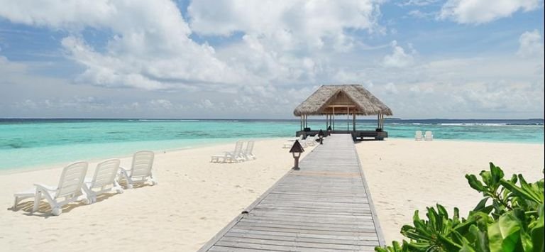 Атолл Алиф-Алиф: Madoogali Resort & Spa Maldives