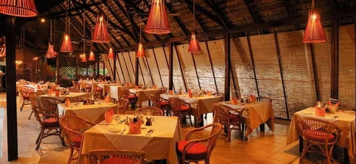 Атолл Алиф-Алиф: Madoogali Resort & Spa Maldives