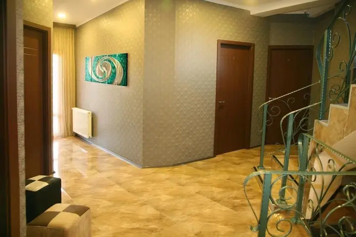 Тбилиси: Pyramid Inn