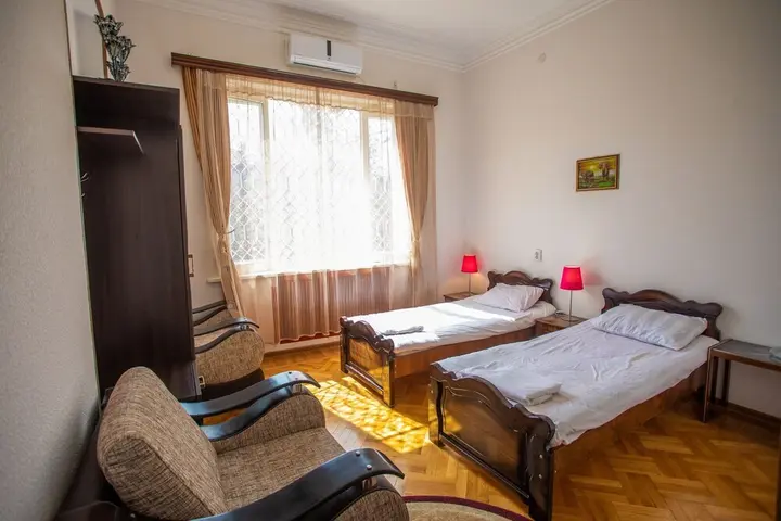 Кутаиси: Kutaisi Hotel California