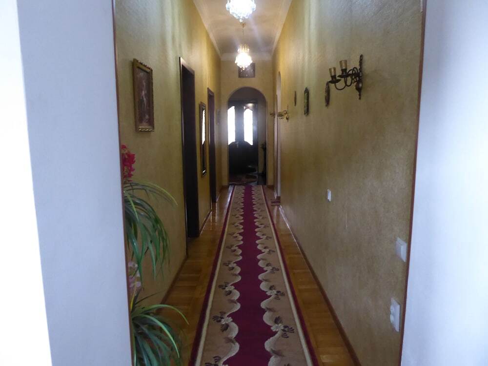 Кутаиси: Kutaisi Hotel California