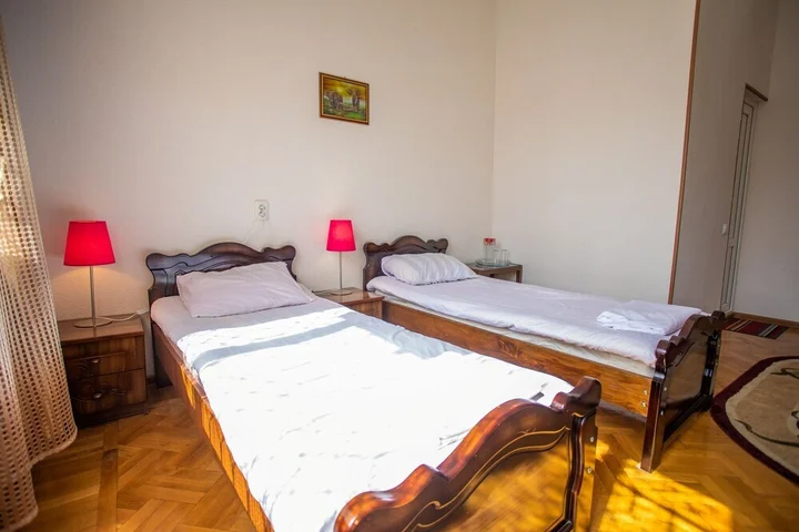 Кутаиси: Kutaisi Hotel California