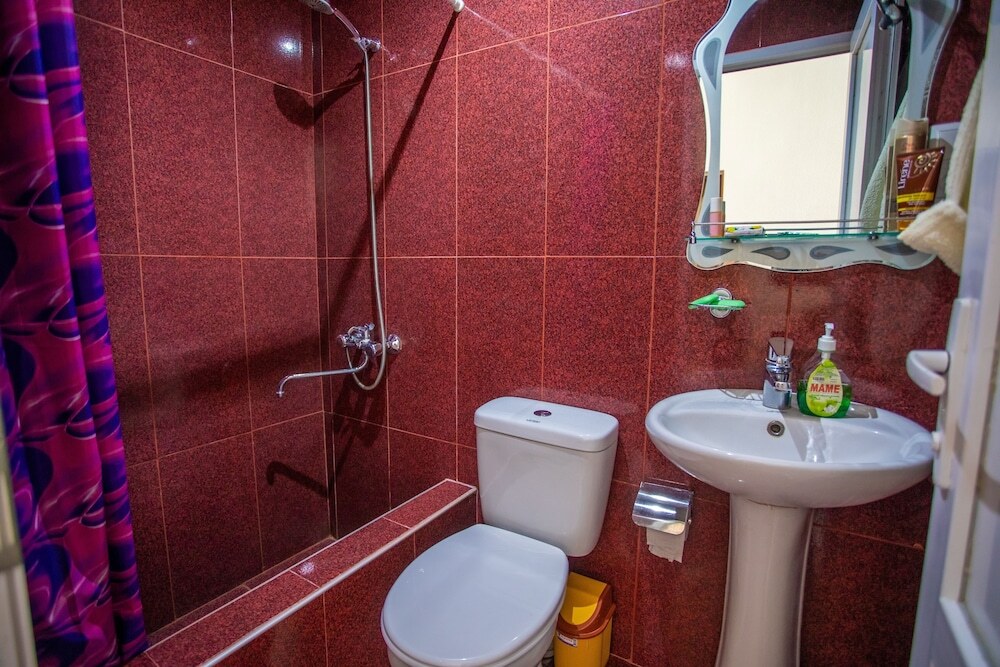Кутаиси: Kutaisi Hotel California