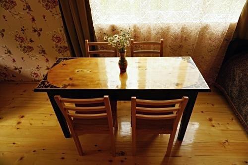Местиа: Guest House Arina