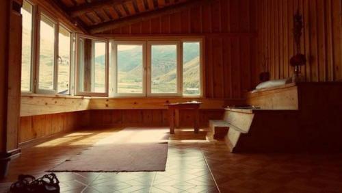 Ушгули: Ushguli Hotel Riho