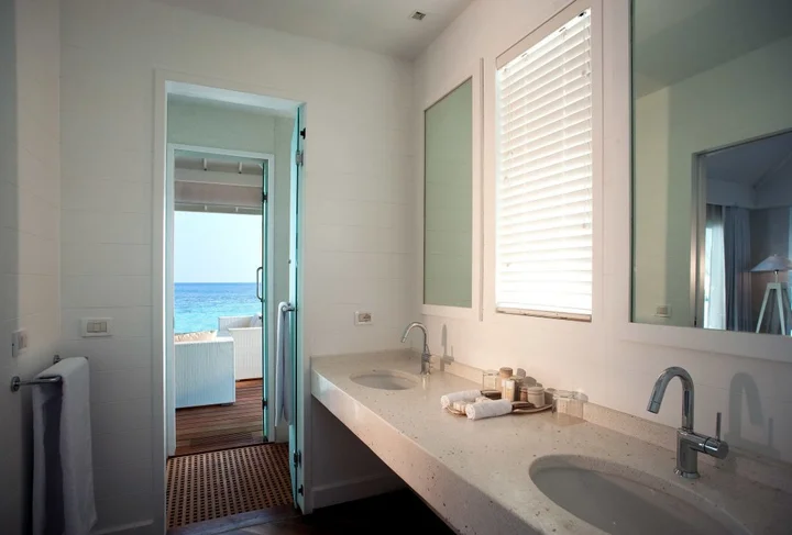Атуруга: Diamonds Athuruga Maldives Resort & Spa