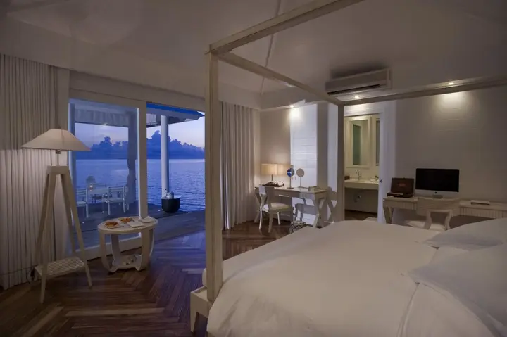 Атуруга: Diamonds Athuruga Maldives Resort & Spa