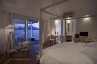 Атуруга: Diamonds Athuruga Maldives Resort & Spa