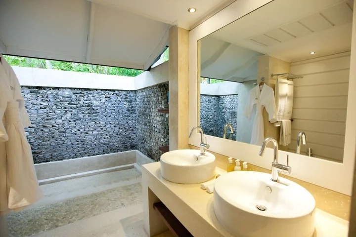 Атуруга: Diamonds Athuruga Maldives Resort & Spa