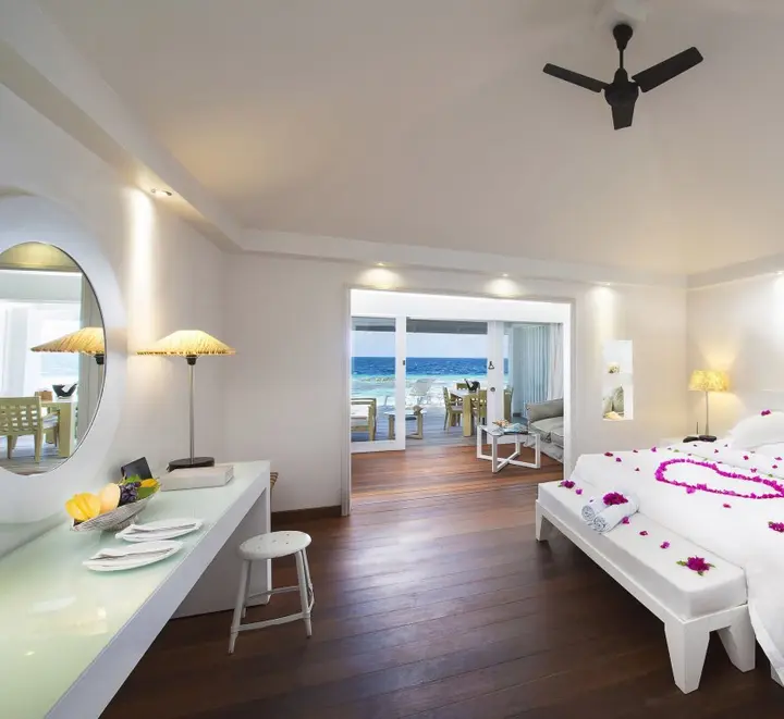 Атуруга: Diamonds Athuruga Maldives Resort & Spa