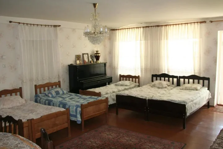 Степанцминда: Guest House Nazi