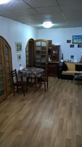 Тбилиси: Tbilisi Hostel Riga