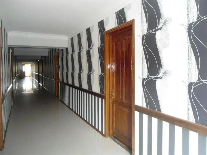 Тбилиси: Hotel Georgia 444