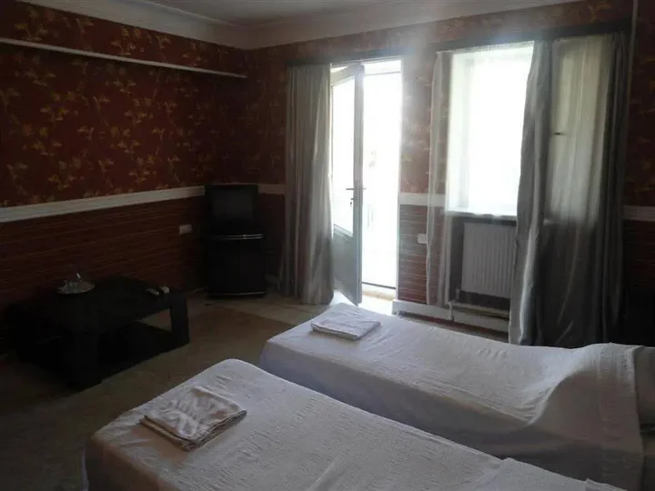 Тбилиси: Hotel Georgia 444