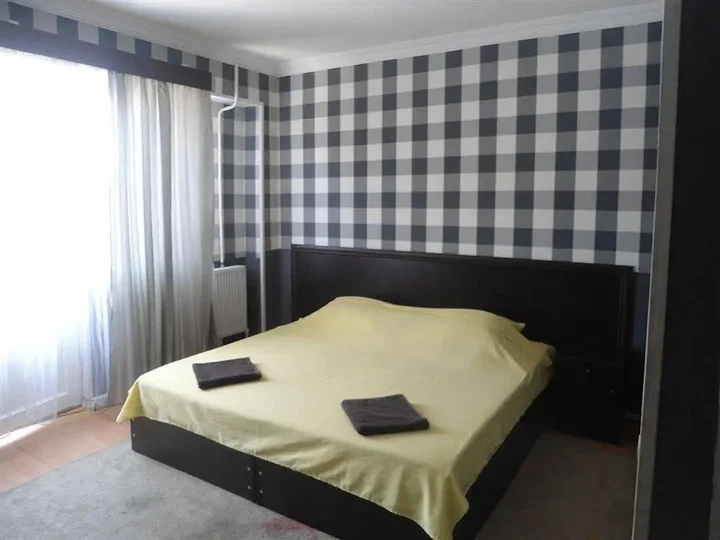 Тбилиси: Hotel Georgia 444
