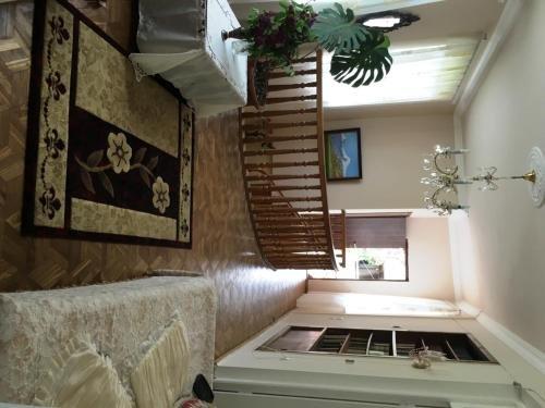 Одзун: Lena's B&B