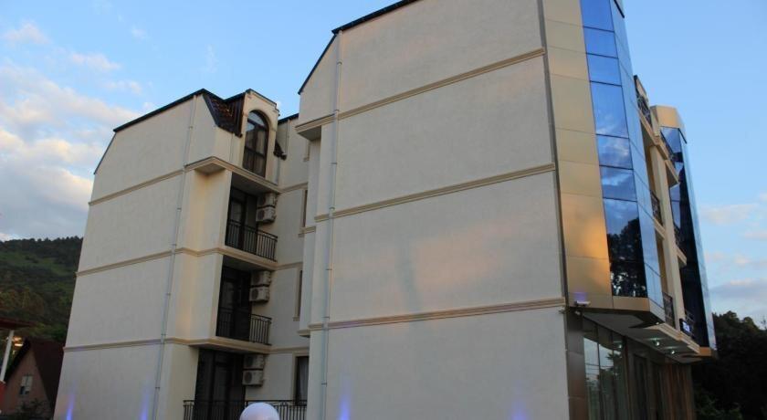Батуми: Hotel Velux
