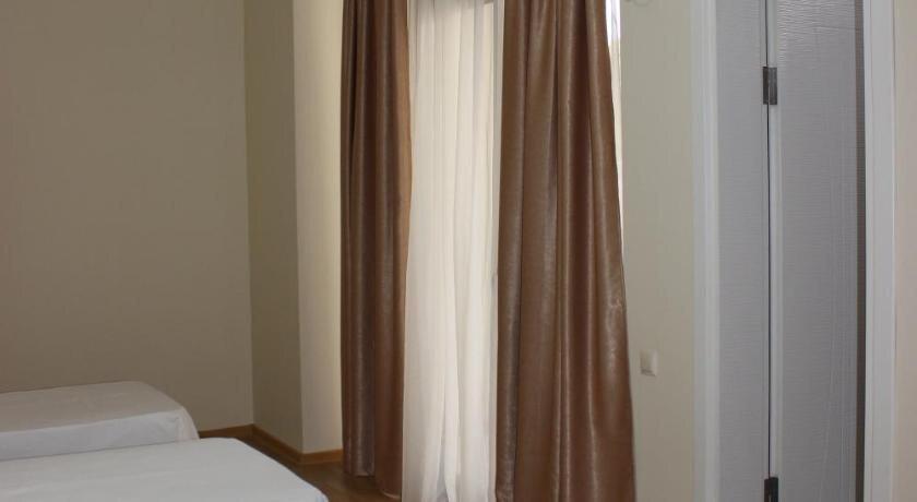 Батуми: Hotel Velux