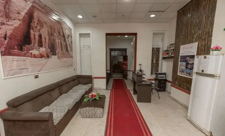 Каир: One Season Hostel