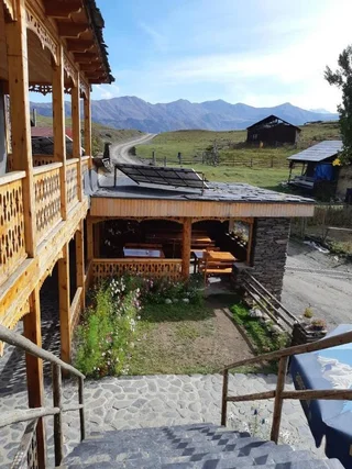 Омало: Guesthouse Lasharai