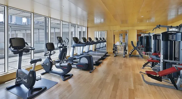 Дубай: The Ritz-Carlton Executive Residences