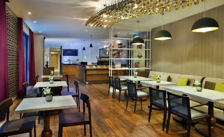 Дубай: The Ritz-Carlton Executive Residences