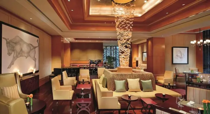 Дубай: The Ritz-Carlton Executive Residences