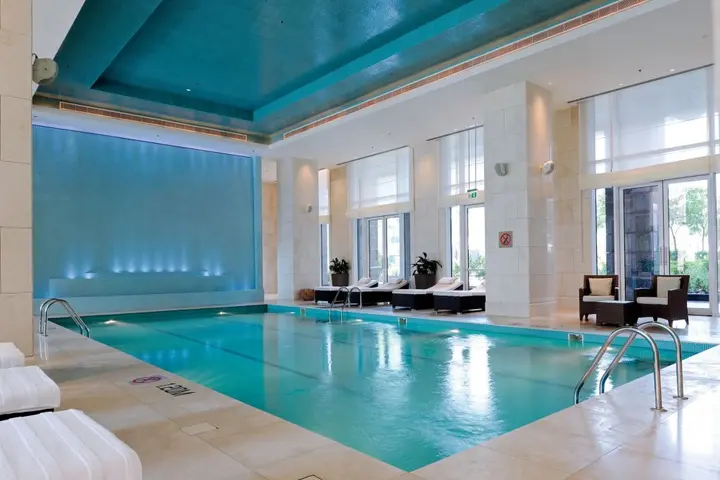 Дубай: The Ritz-Carlton Executive Residences