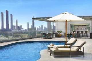 Дубай: The Ritz-Carlton Executive Residences