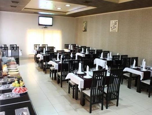 Шеки: Issam Hotel