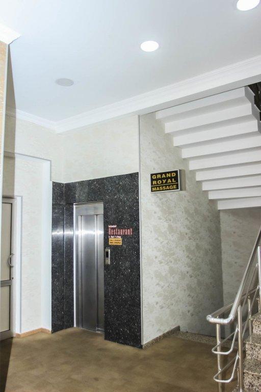 Батуми: Istanbul Hotel