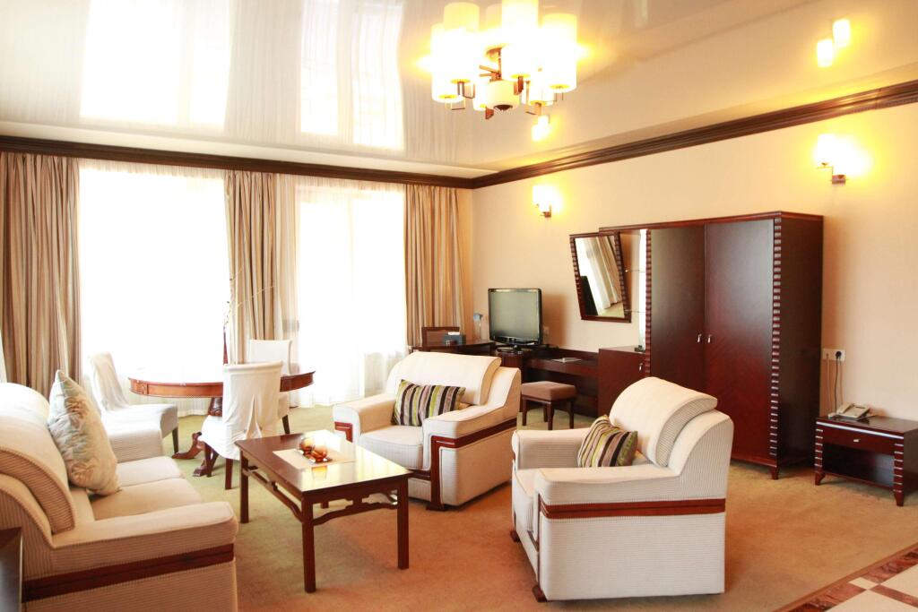 Дилижан: Отель Best Western Plus Paradise Hotel Дилижан