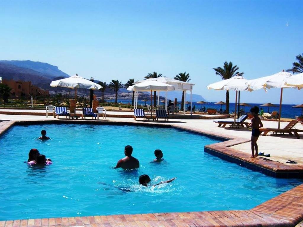 Айн-Сохна: Dome Marina Hotel & Resort